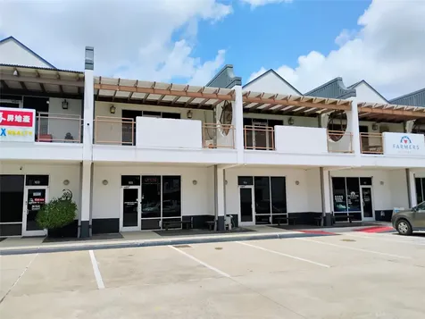 9788 Clarewood Drive 105 Houston TX 77036