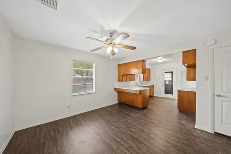 322 Pinedale Avenue Arcola TX 77583