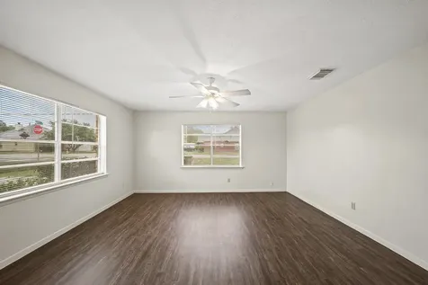 322 Pinedale Avenue Arcola TX 77583