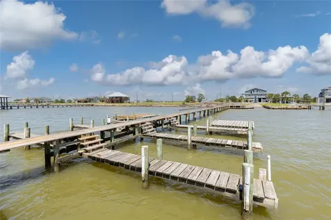 Lot 3-4 Mockingbird Lane Anahuac TX 77514