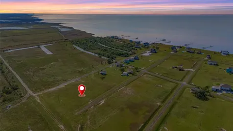 Lot 3-4 Mockingbird Lane Anahuac TX 77514