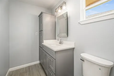 901 Bonita Street Bayou Vista TX 77563