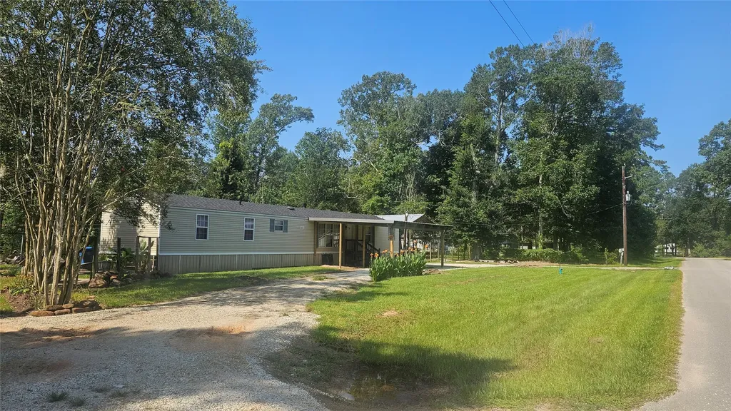 76 County Road 3378 Cleveland TX 77327