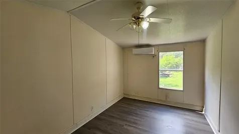 76 County Road 3378 Cleveland TX 77327
