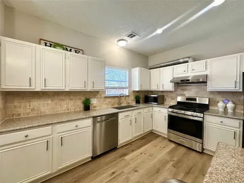 1502 Sheffield Drive Missouri City TX 77459