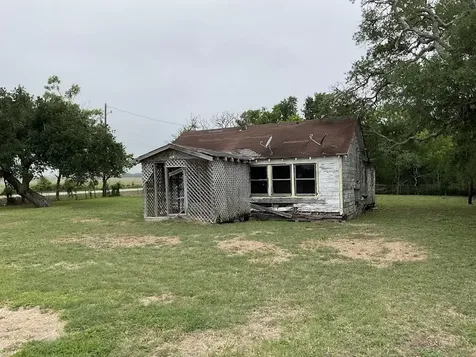 343 County Road 272 Bay City TX 77414