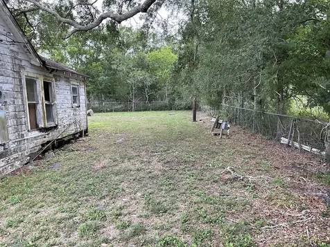 343 County Road 272 Bay City TX 77414