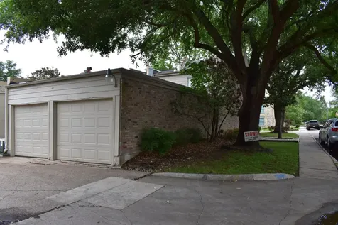 6501 Gambier Lane Bellaire TX 77401