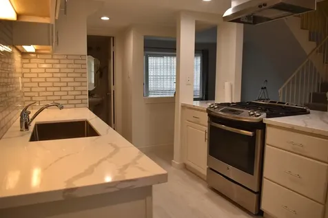 6501 Gambier Lane Bellaire TX 77401