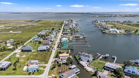 1526 103rd Street Galveston TX 77554