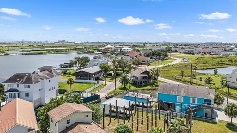 1526 103rd Street Galveston TX 77554