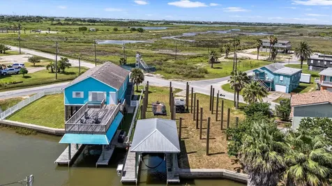 1526 103rd Street Galveston TX 77554