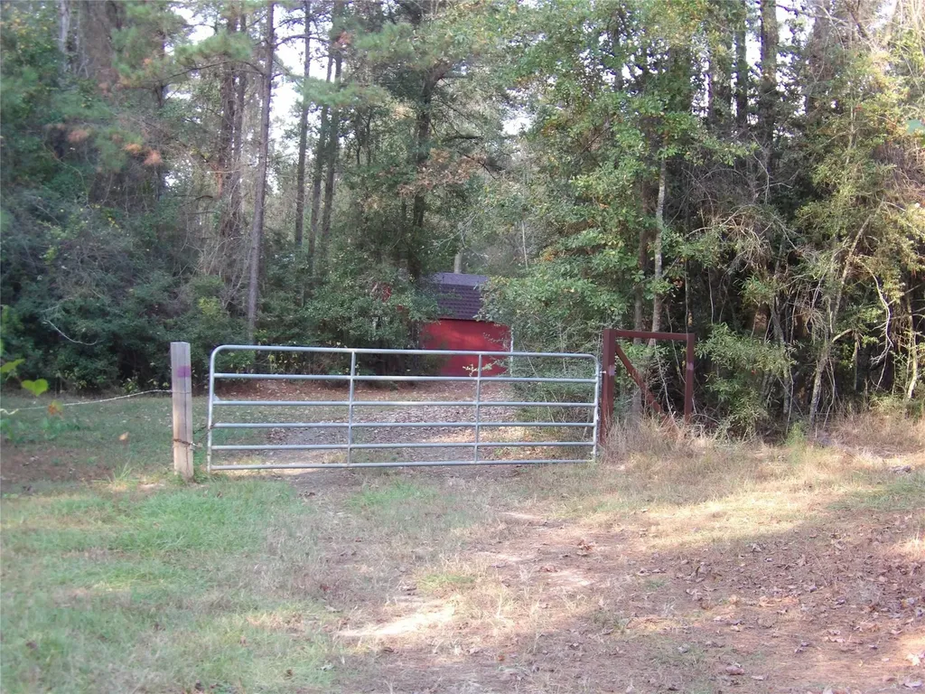 000 Fm 1013 Spurger TX 77660