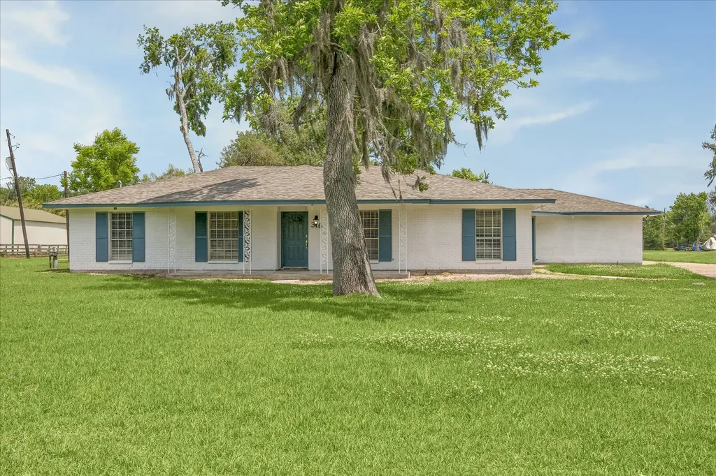 316 Rabbit Trail Lake Jackson TX 77566