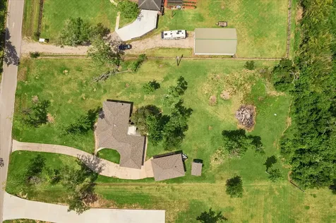316 Rabbit Trail Lake Jackson TX 77566
