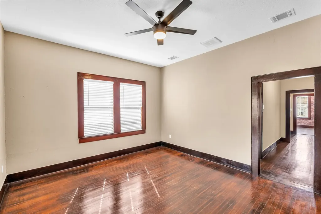 3010 Avenue Q 3 Galveston TX 77550