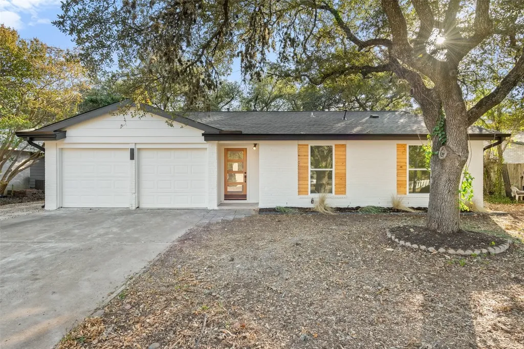 7729 Croftwood Drive Austin TX 78749