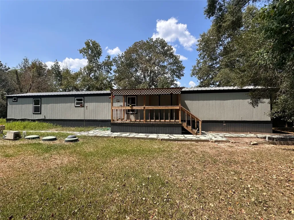 196 County Road 337 Cleveland TX 77327