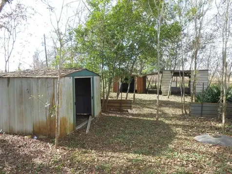 164 County Road 162 Bay City TX 77414