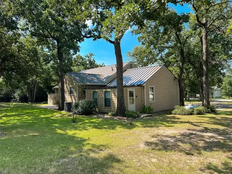19778 County Road 377 Marquez TX 77865