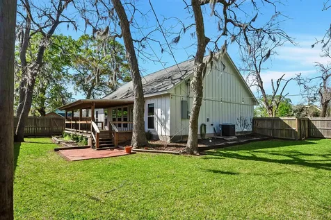 502 Tall Timber Drive West Columbia TX 77486
