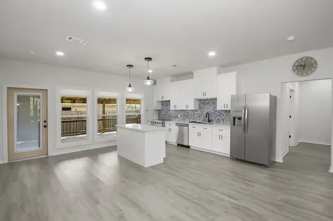 502 Tall Timber Drive West Columbia TX 77486