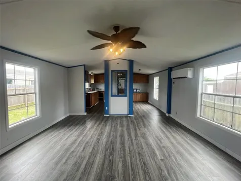 2525 Oyster Creek Bend Oyster Creek TX 77541