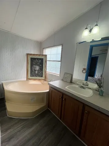 2525 Oyster Creek Bend Oyster Creek TX 77541