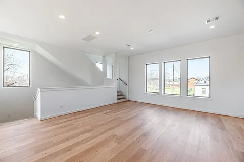 2318 Mills Street Houston TX 77026