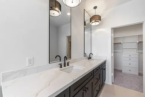2318 Mills Street Houston TX 77026