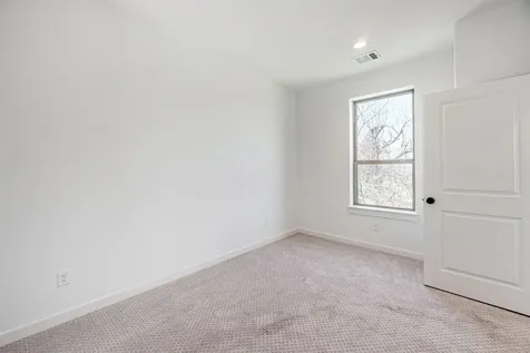 2318 Mills Street Houston TX 77026
