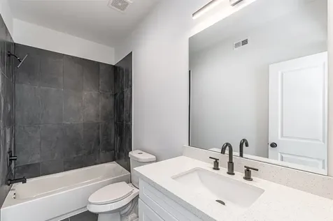 2318 Mills Street Houston TX 77026
