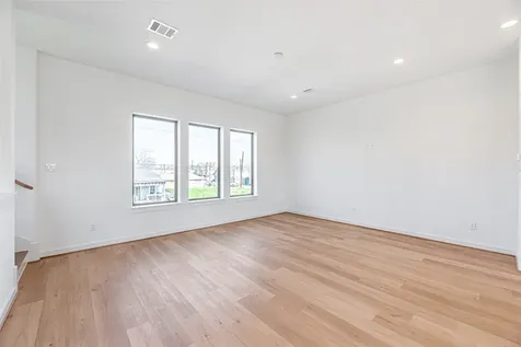 2318 Mills Street Houston TX 77026