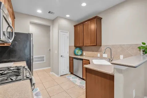 13600 Breton Ridge Street 24f Houston TX 77070