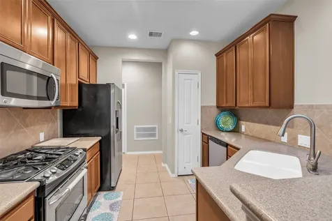 13600 Breton Ridge Street 24f Houston TX 77070