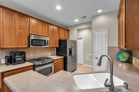 13600 Breton Ridge Street 24f Houston TX 77070