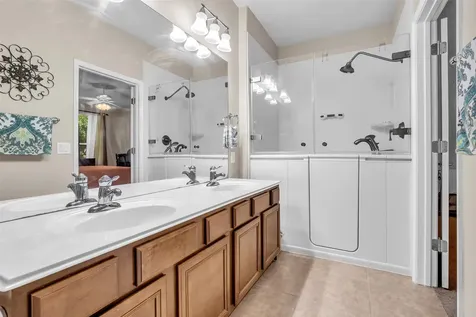 13600 Breton Ridge Street 24f Houston TX 77070