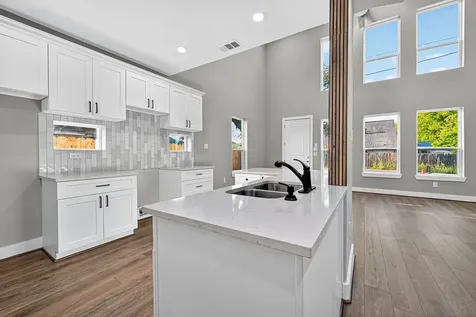 3826 Rosemont Street Houston TX 77051