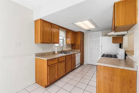 16319 Pitch Pine Drive Houston TX 77070