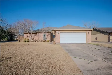 1805 Willow Bend Road Wharton TX 77488