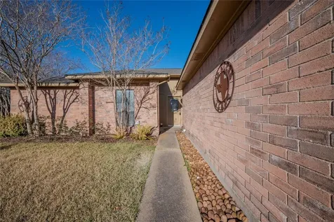 1805 Willow Bend Road Wharton TX 77488