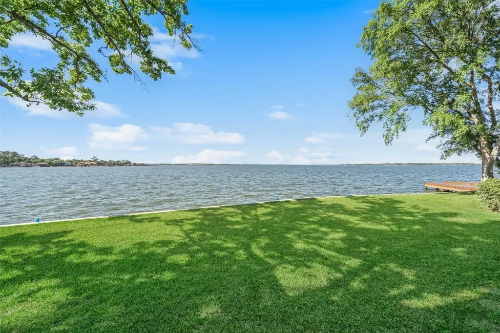 7 Brookhaven Point Montgomery TX 77356