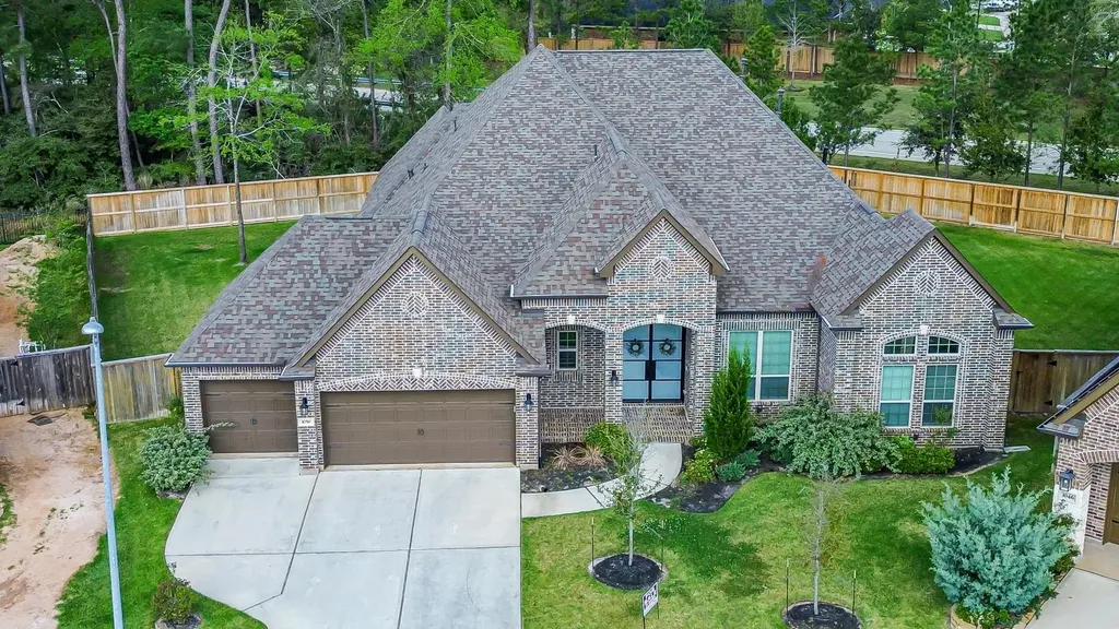 1050 Groveton Ridge Lane Pinehurst TX 77362