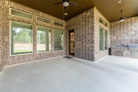 1050 Groveton Ridge Lane Pinehurst TX 77362