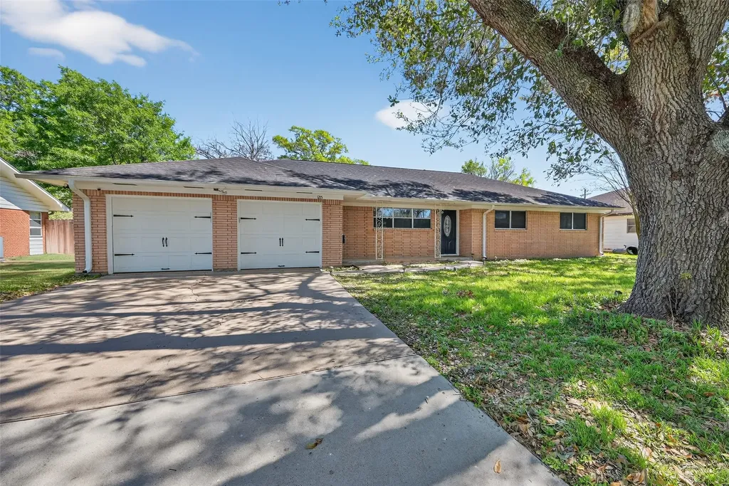1215 Lawrence Street Rosenberg TX 77471