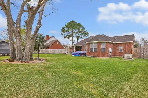 213 Regal Lane Liberty TX 77575