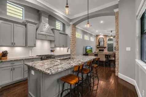 1219 W 25th Street B Houston TX 77008