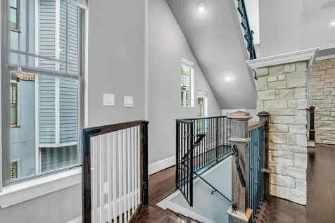 1219 W 25th Street B Houston TX 77008