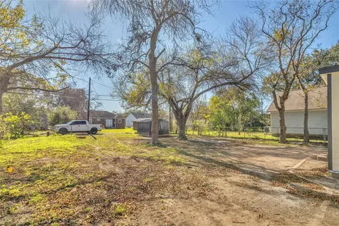 613 19th Avenue N Texas City TX 77590