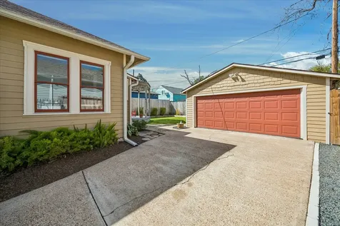 919 Key Street Houston TX 77009